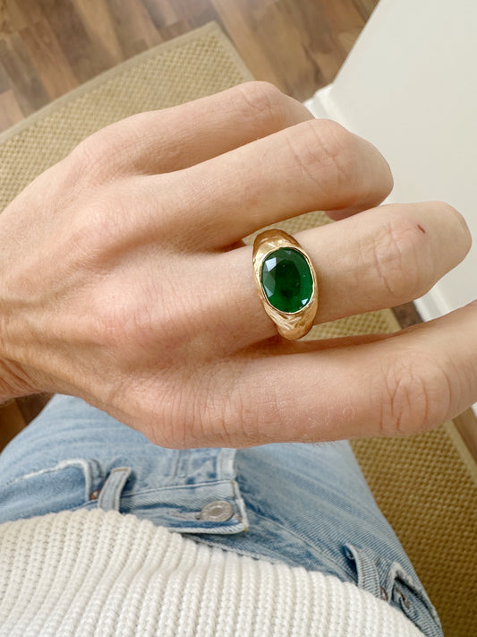Domed Emerald Oval