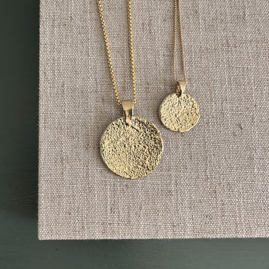 Pebbled Disc Pendant