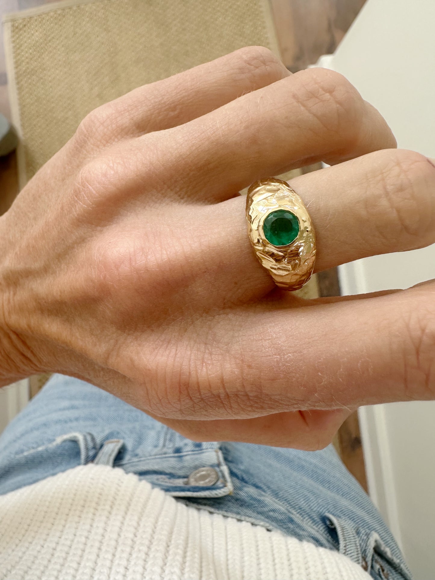 Domed Emerald Round