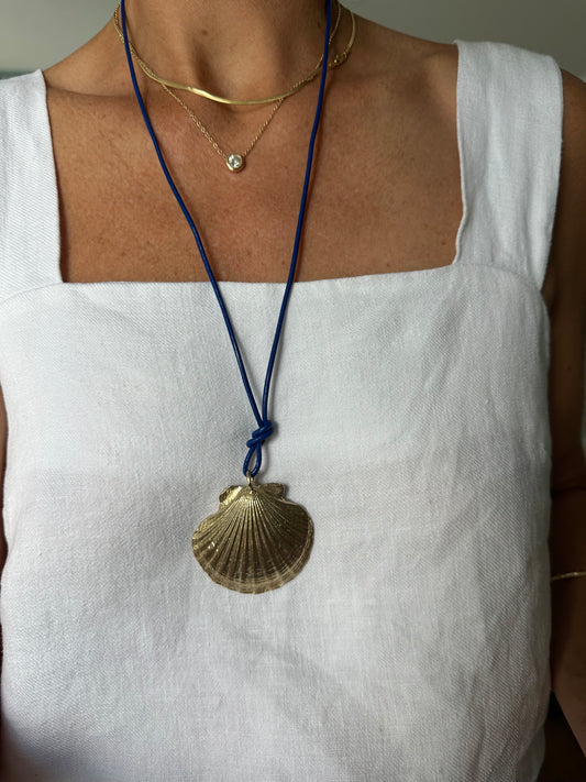 Scallop blue