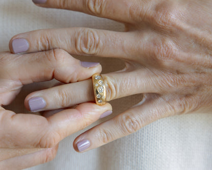 Domed Diamond Sparkle