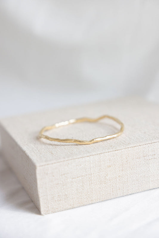 Wavy Bangle