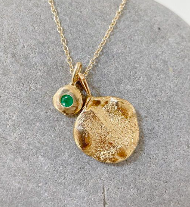 custom puppy print necklace 14k gold emerald pebble